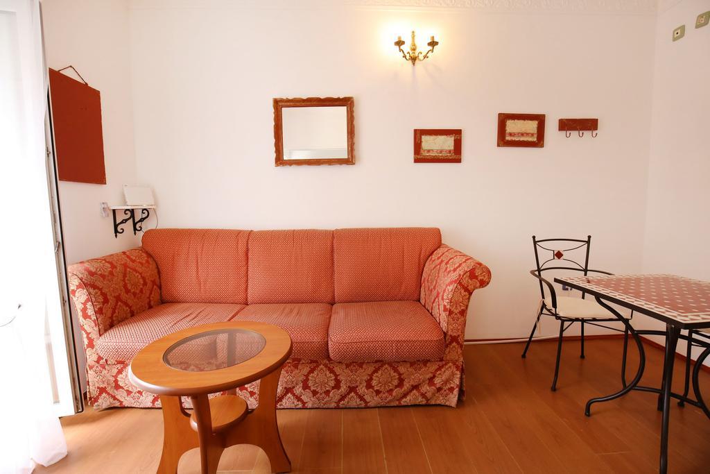 Three Corners Hostel *